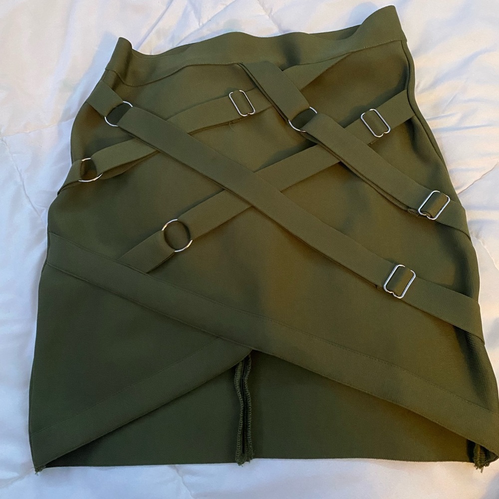 Belted skirt green